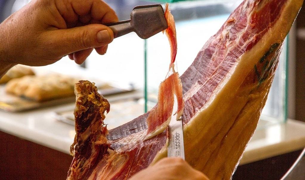 Comment présenter une belle couronne de jambon gourmande ?